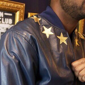 M 🔥 5001 FLAVORS Harlem Haberdashery™ Boutique Men Navy Bomber Leather Jacket